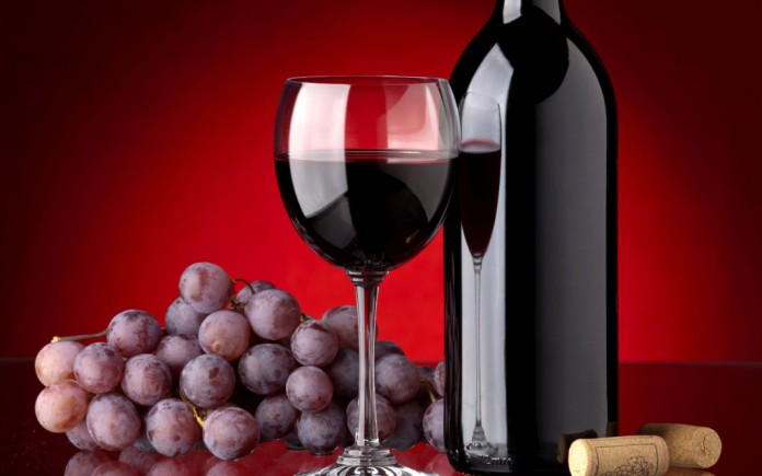 vinho-tinto-uvas-1024x640