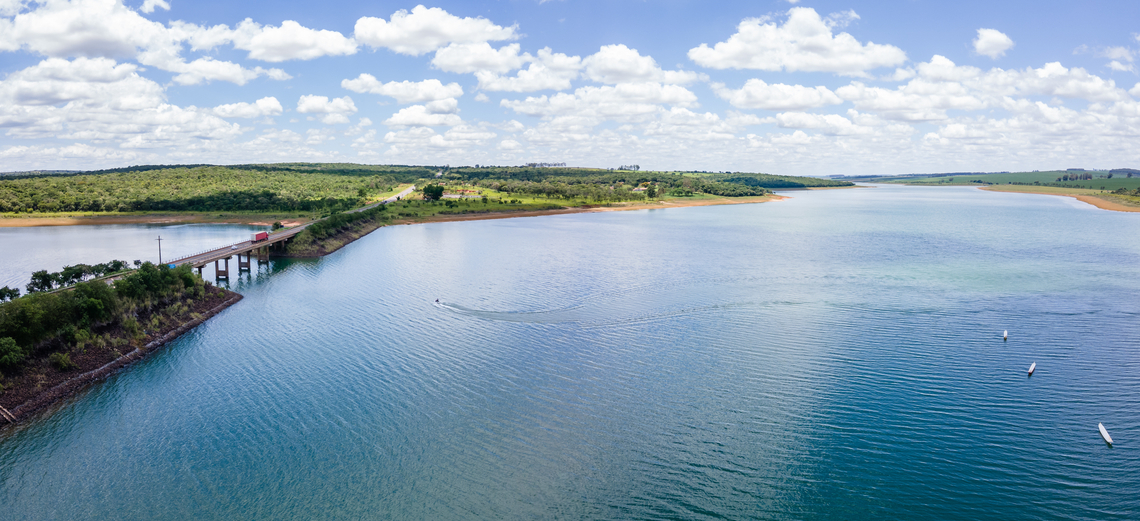 Conheça e explore as águas calmas da Represa Jurumirim