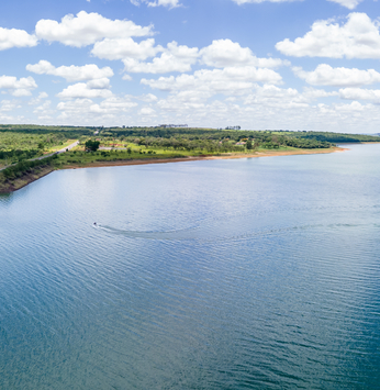 Conheça e explore as águas calmas da Represa Jurumirim