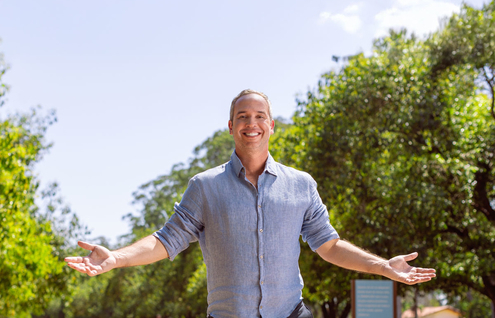 Momentum lança campanha publicitária do Santa Bárbara com Caio Ribeiro