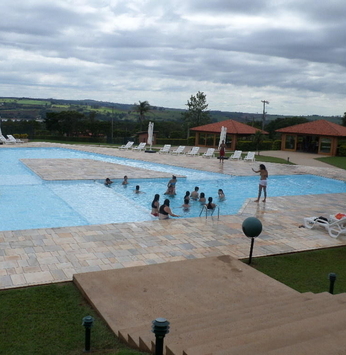 Alunos-destaque da E.E. Abílio Raposo ganham dia no clube do TSC III