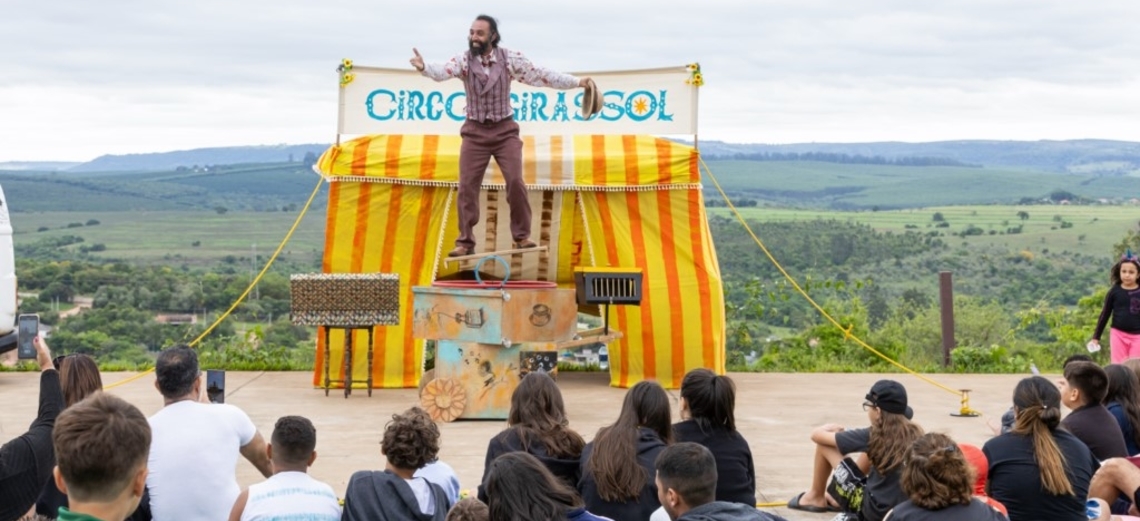 Festa das Crianças no Ninho Verde II é marcada por muita alegria e diversão