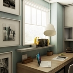 Banheiro pouco utilizado transformado em escritório