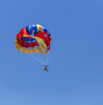 Parapente aquático na Represa Jurumirim