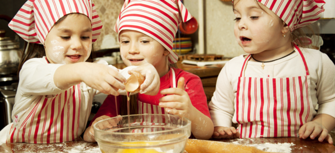 Dicas para cozinhar com os pequenos