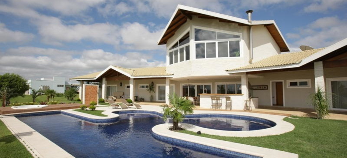 A beleza das piscinas na arquitetura da casa