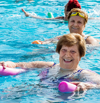 Aulas de hidroginástica nos clubes