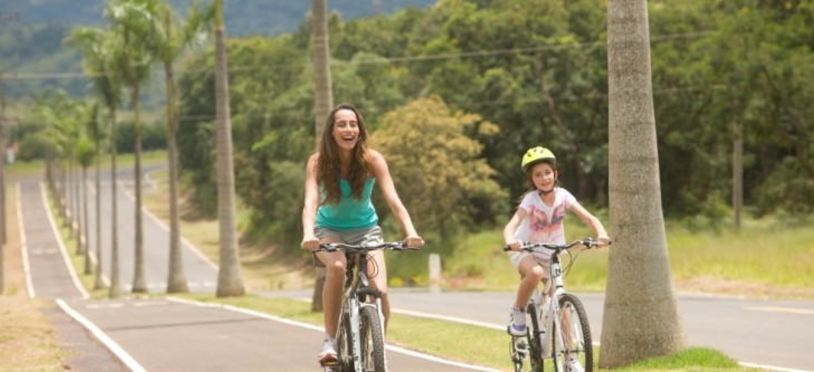 Viva a liberdade e os benefícios de pedalar