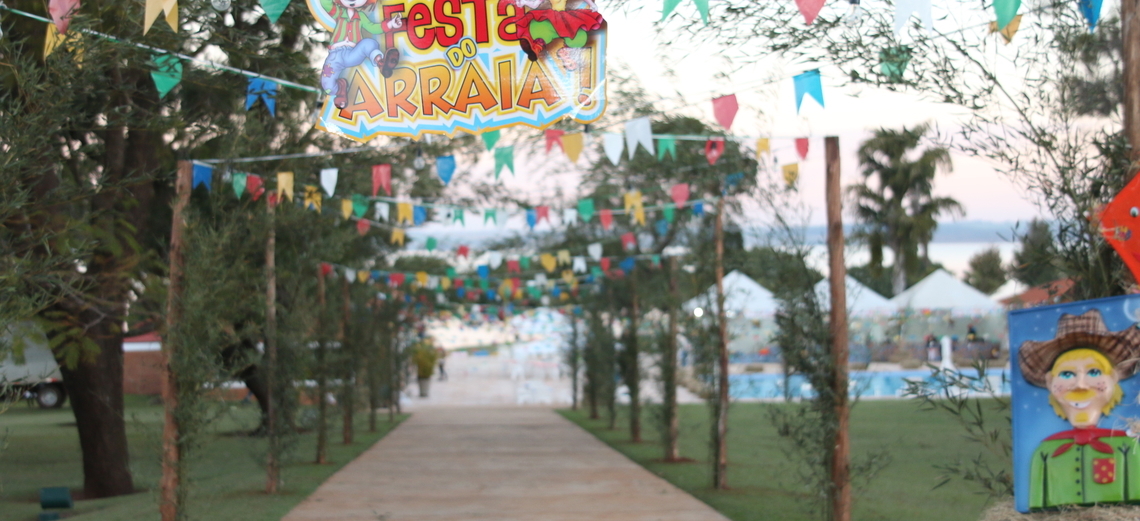 Clima caipira contagia a noite de Festa Julina do Terras de Sta. Cristina IV