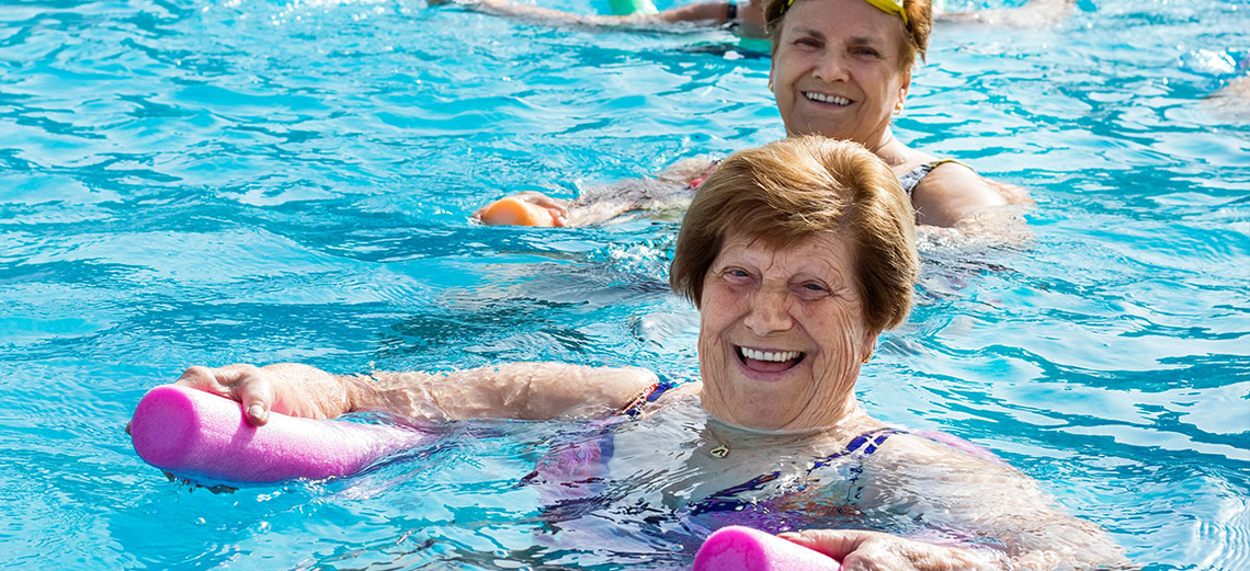 Aulas de hidroginástica no clube